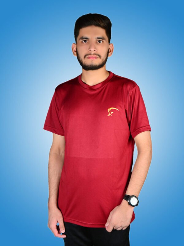 Men standing wearing xtremesportswear sports-quick-dry-tshirt